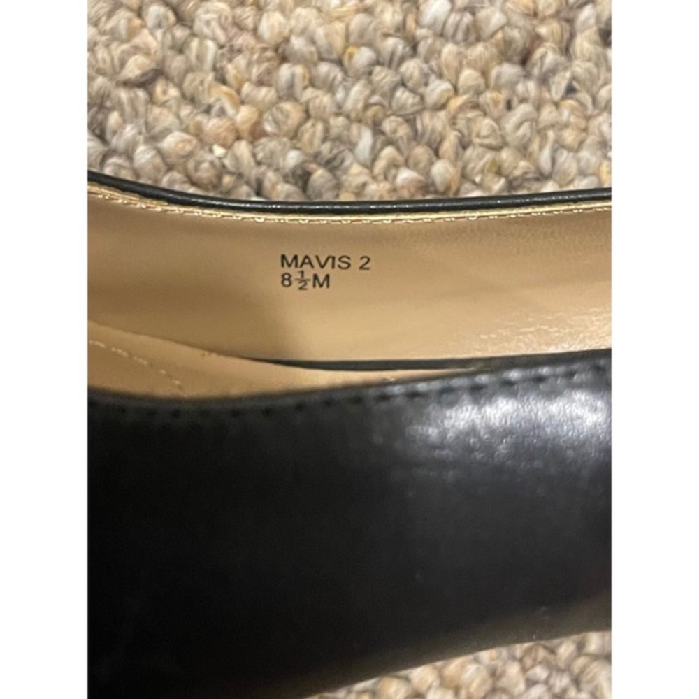 Tahari Buckle Pump Heels. - Picture 7 of 8